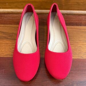 Obtaom Women's Red Round Toe, Textile, Low Dress Heels, Size 10